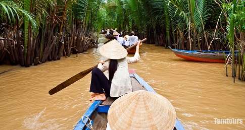 Excursion en barque a rame a Bentre Tamtours